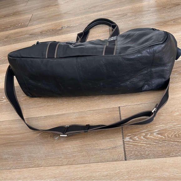 Coach Heritage Web Leather Duffle F70561 – Black Leather Weekender - Picture 5 of 10